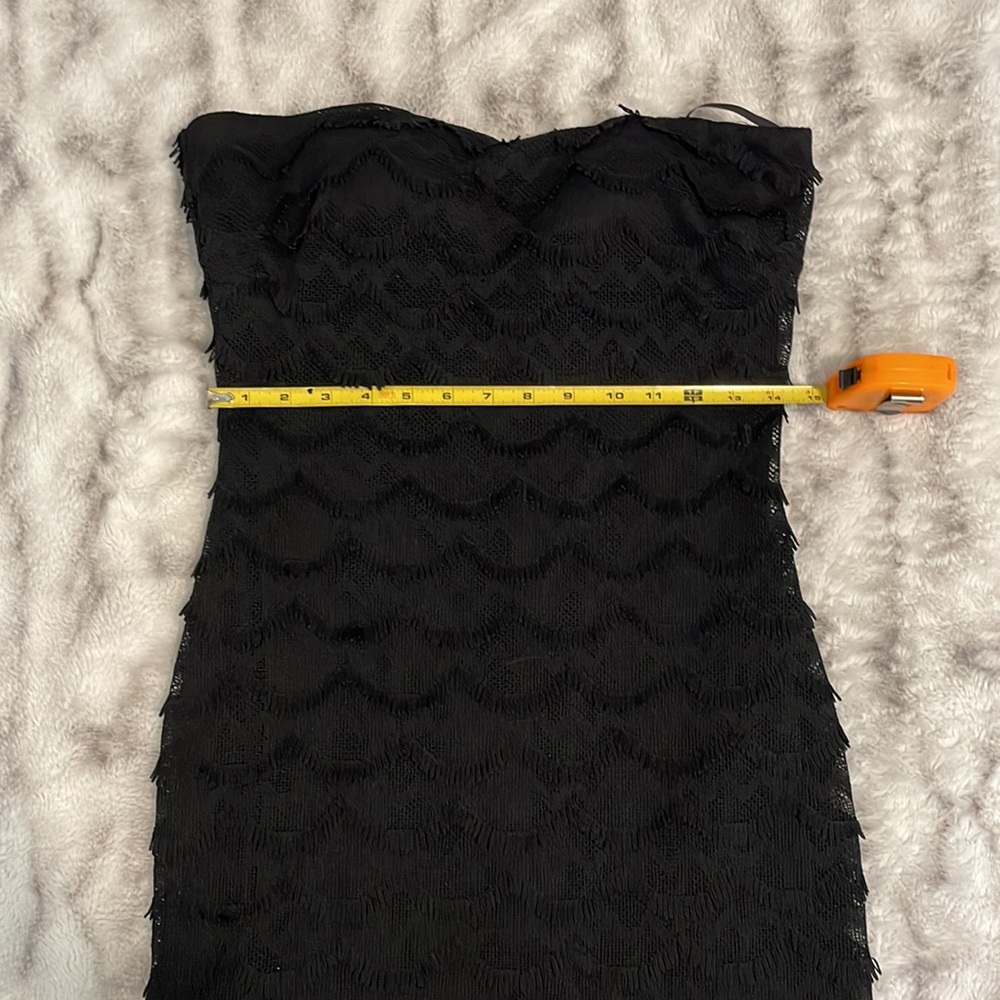 Elegant Guess Strapless Scalloped Lace Mini Dress - BUNDLE ONLY - Picture 5 of 8